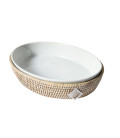 Plat sabot ovale porcelaine et rotin naturel blanc cérusé Kauk